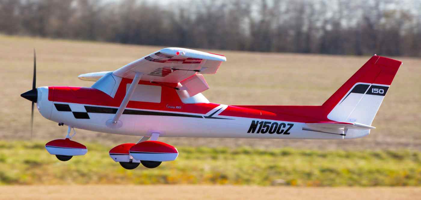 Cessna 150 2.1m Carbon-Z BNF Basic