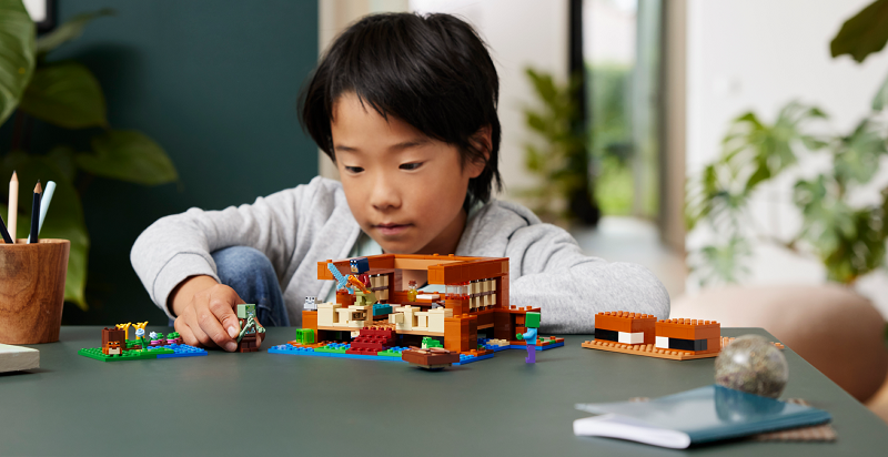 LEGO Minecraft - Žabí domek
