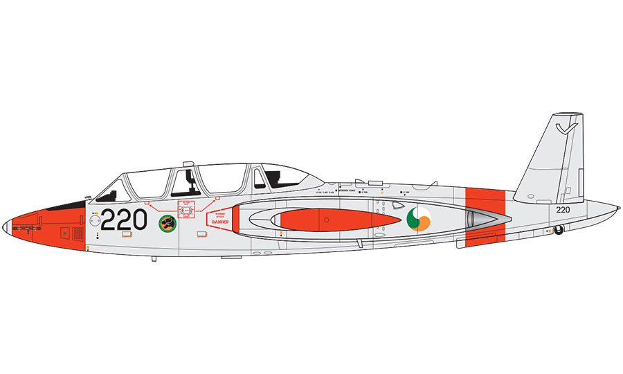 Fouga CM.170 Magister, Silver Swallows Aerobatic Team, Light Strike Squadron, Aer Chor na hEireann (Irish Air Corps), Casement Aerodrome, Baldonnel, Irsko, 1997
