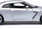 Bburago Nissan GT-R 2009 1:18 stříbrná