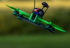 RC model dronu Blade Conspiracy 220 Pro FPV Racer BNF Basic: V letu