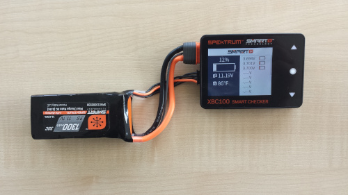 Připojení Smart LiPo akumulátoru silovým i servisním konektorem