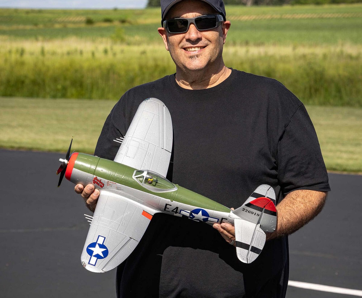 E-flite Micro P-47 Thunderbolt 0.625m BNF Basic AS3X+ SAFE Select
