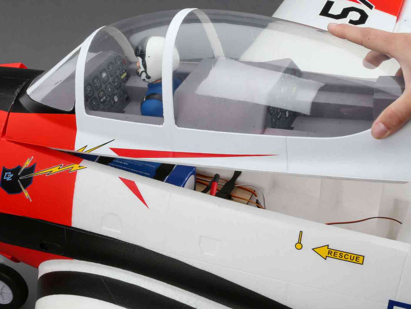 eflite/EFL1350_b_kryt.jpg