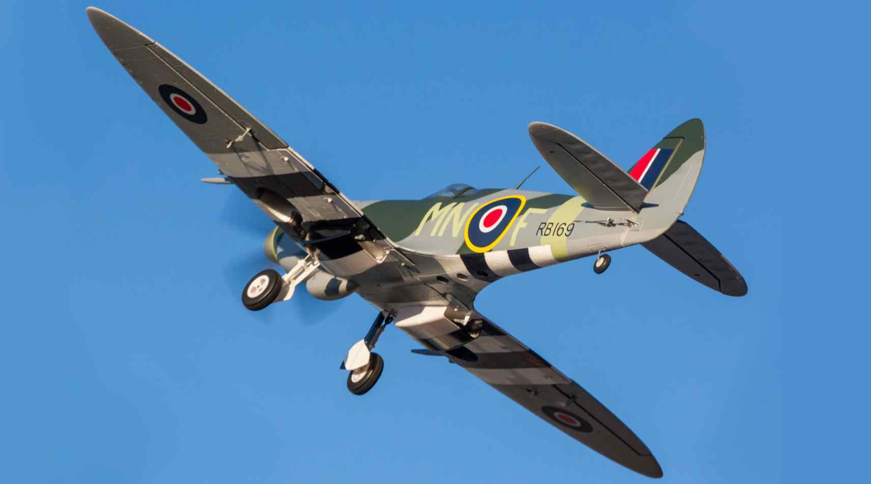 Spitfire Mk XIV 1.2m BNF Basic