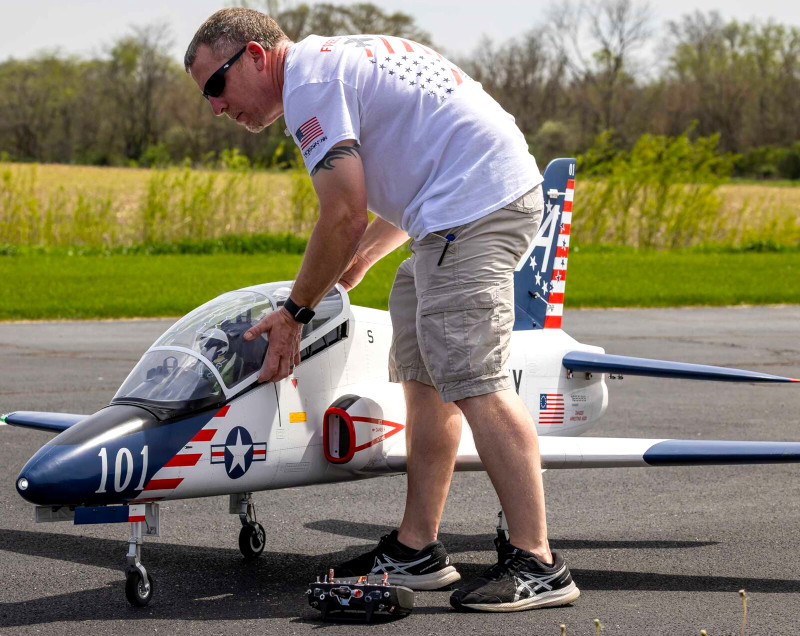 Hangar 9 Hawk/T-45 140-160N ARF