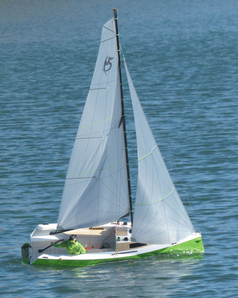 Krick Drago RC plachetnice 1:6 kit