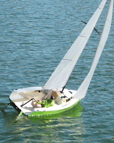 Krick Drago RC plachetnice 1:6 kit