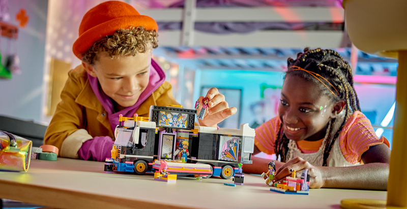 LEGO Friends - Autobus pro turné popových hvězd