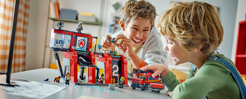 LEGO City - Hasičská stanice s hasičským vozem
