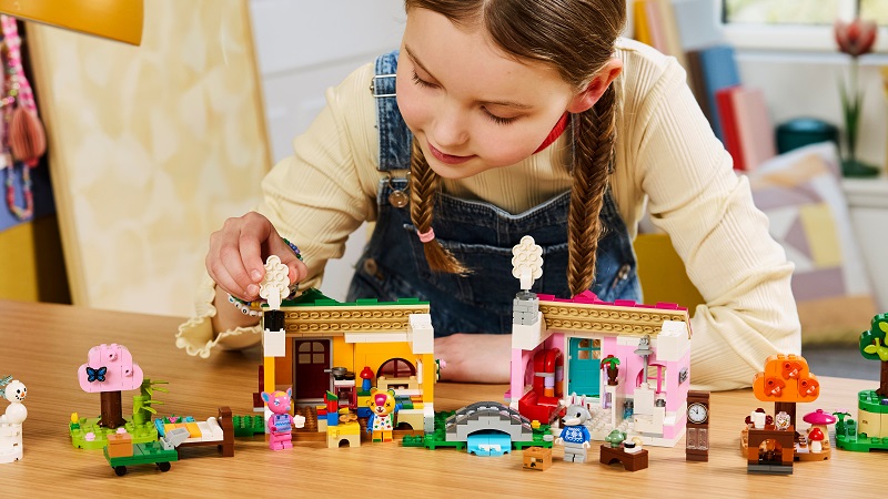 LEGO Animal Crossing - Tvořivé domečky: Zábavná roční období