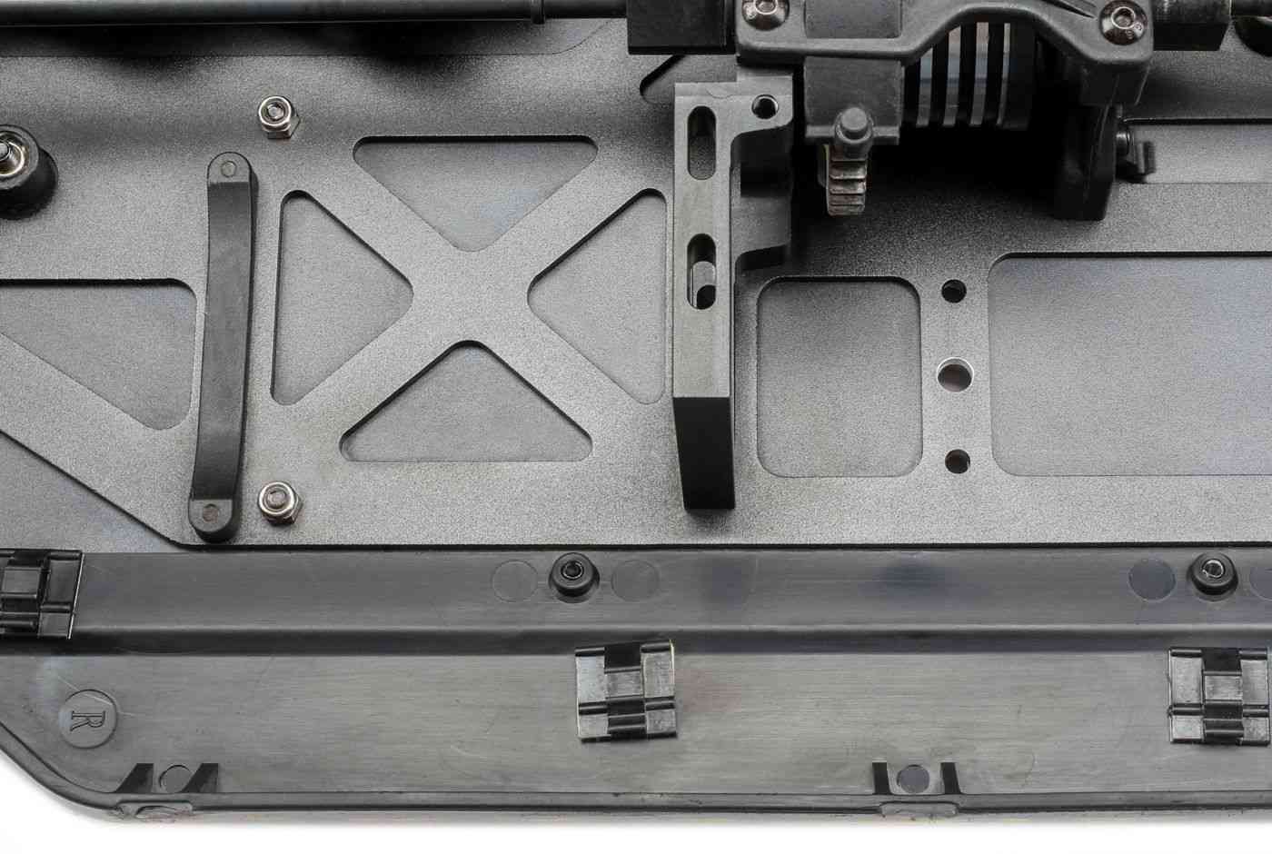 losi/LOS05012T2_b_chassis.jpg