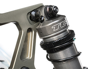 tlr/TLR04007_b09.jpg