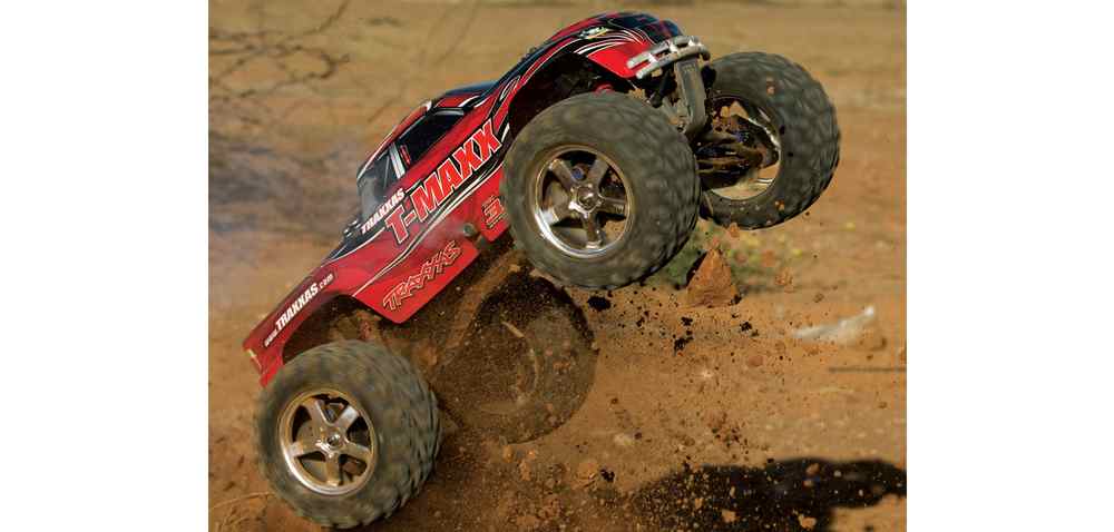 Nitro T-Maxx 3.3 1:8 TQi s dok