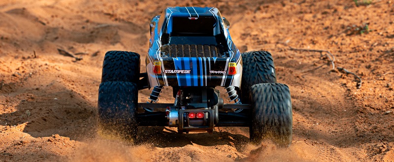 Traxxas Stampede 1:10 RTR s LED osvětlením