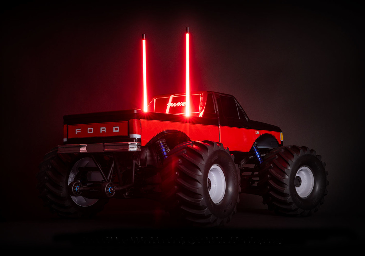 traxxas/TRA77036-4_11.jpg