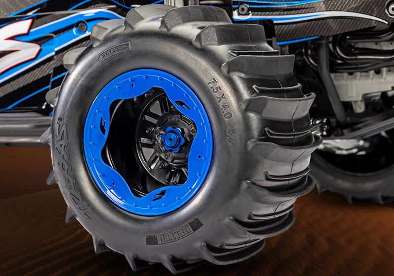 traxxas/intro-belted-rear-tires.jpg