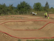 zajímavý profil závodní dráhy v Radotíně