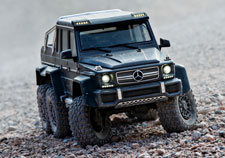 TRX-6 Mercedes-Benz G 63 AMG 6x6 (TRA88096-4) v akci