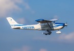 RC model letadla Cessna 182: Vletu
