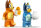 LEGO Bluey - Bluey a rodinný výlet autem na pláž