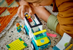 LEGO City - Sanitka a snowboardista