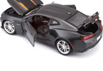 Maisto Chevrolet Camaro 2017 50. výročí 1:18 šedá metalíza