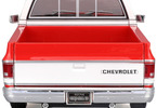 Maisto Chevrolet C10 Cheyenne Super 1:18 1974 červeno-bílá