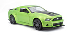 Maisto Ford Mustang Street Racer 2014 1:24 matná zelená