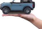 Maisto Ford Bronco 2021 1:24 modrá