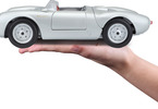 Maisto Porsche 550 A Spyder 1:18 stříbrná