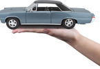 Maisto Pontiac GTO 1965 1:18 modrá metalíza
