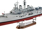 Revell HMS Invincible (Falkland War) (1:700)