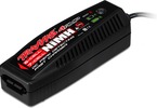Traxxas nabíječ DC-Peak 4A s autozástrčkou