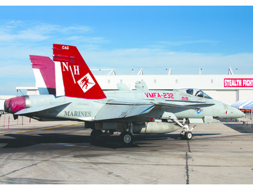 Academy McDonnell F/A-18A+ USMC VMFA-232 Red Devils (1:72) / AC-12520