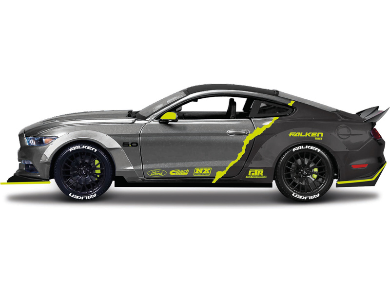 Maisto Ford Mustang GT 2015 1:18 šedá metalíza