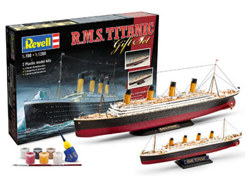 Revell Titanic (1:700 + 1:1200) giftset / RVL05727